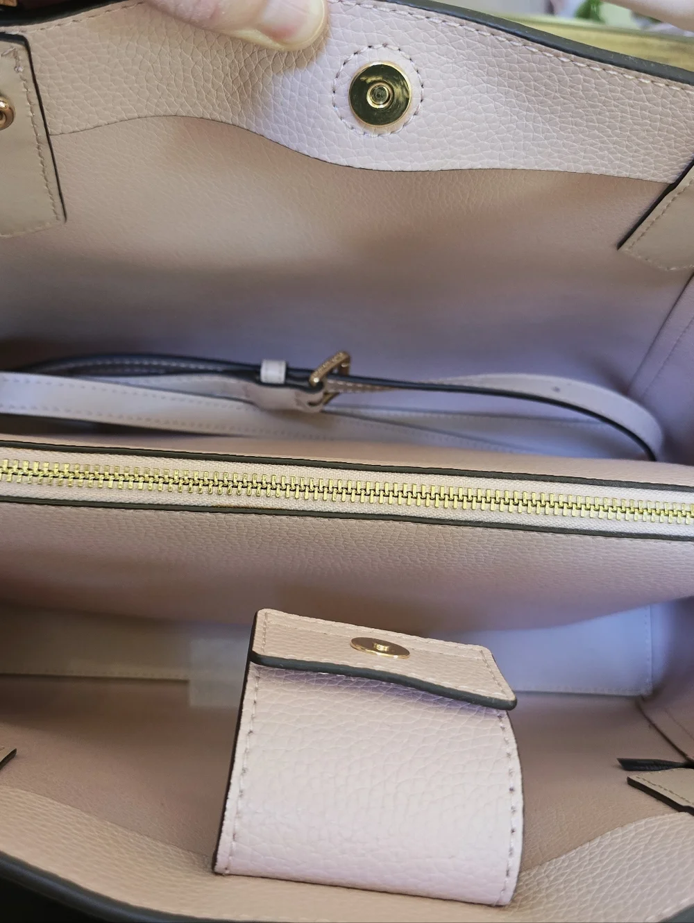 Michael Kors Large Kimberly Pebbled Leather Satchel Blossom Gold Hardware NWOT - Picture 2 of 10